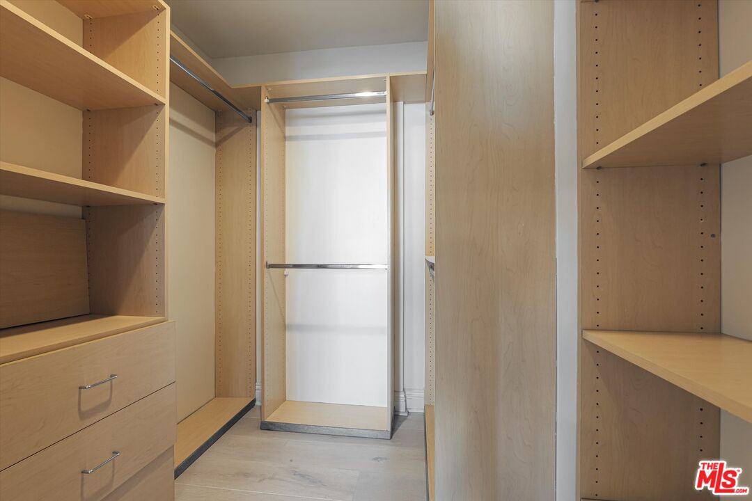 1610 Camden Ave Unit: 401