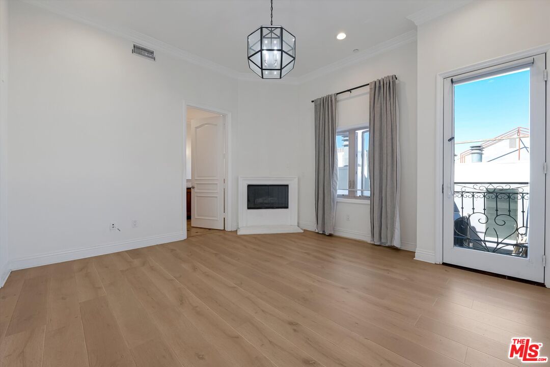 1610 Camden Ave Unit: 401
