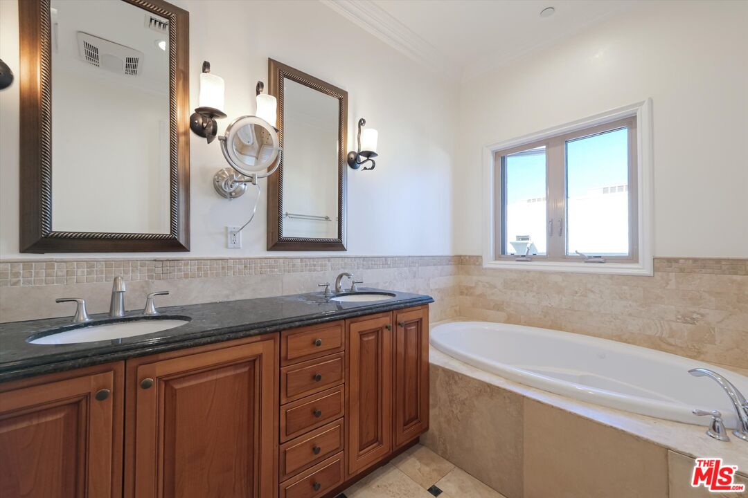 1610 Camden Ave Unit: 401
