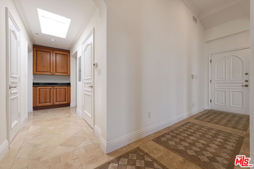 1610 Camden Ave Unit: 401