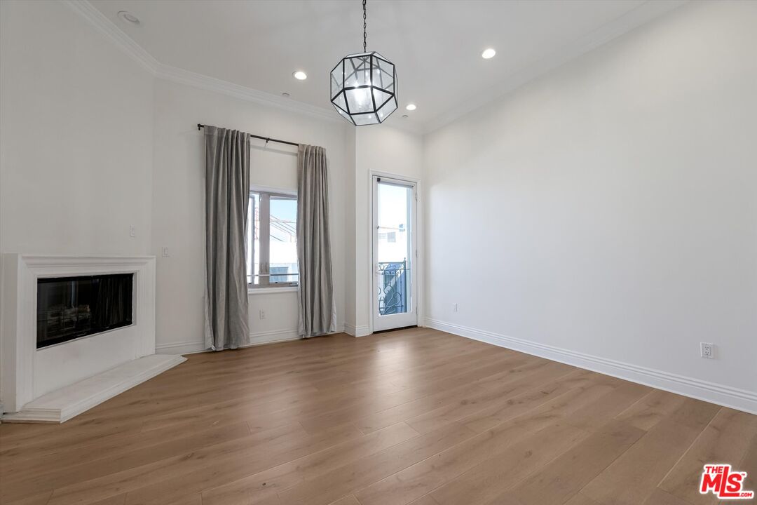 1610 Camden Ave Unit: 401