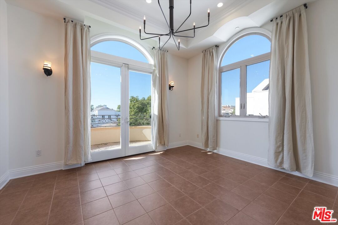 1610 Camden Ave Unit: 401