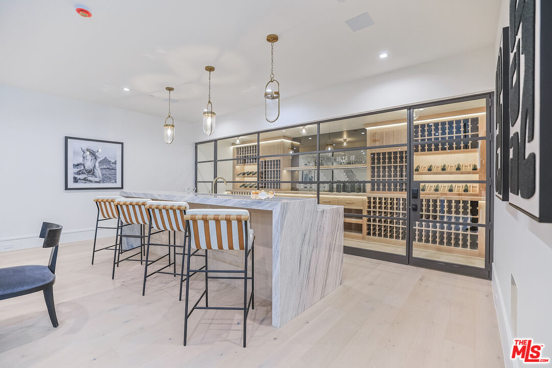 1072 Amalfi Dr
