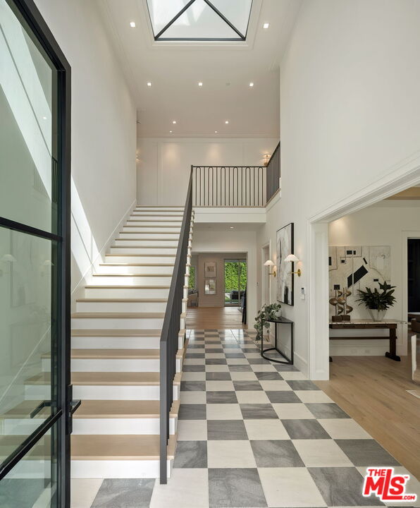 1072 Amalfi Dr