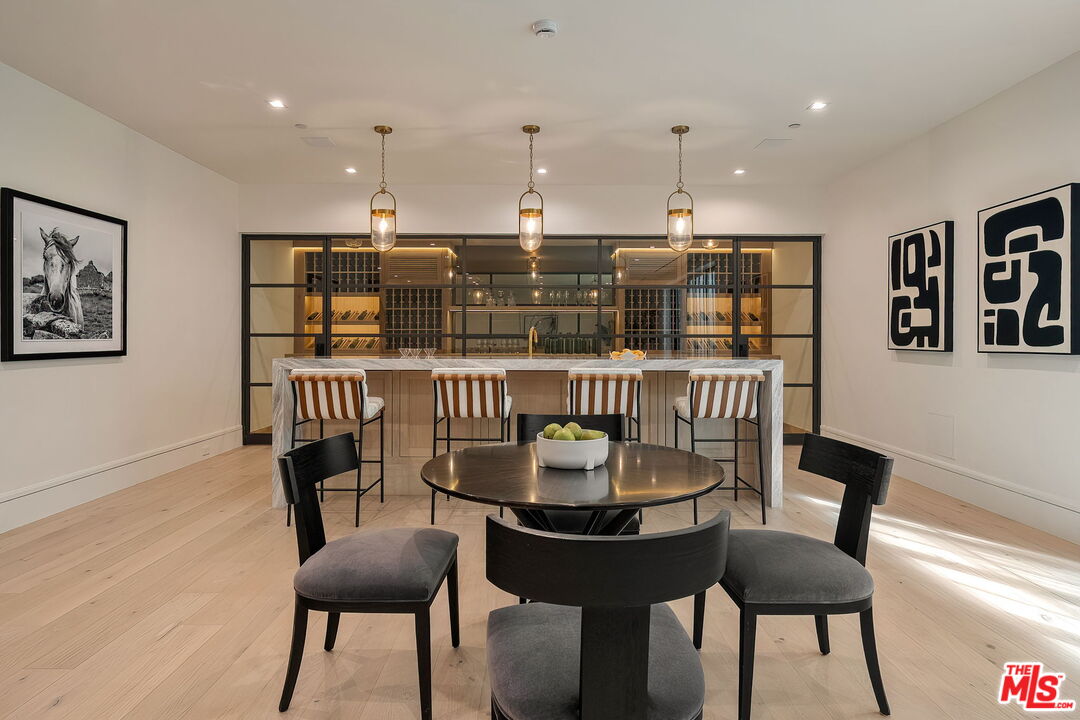 1072 Amalfi Dr