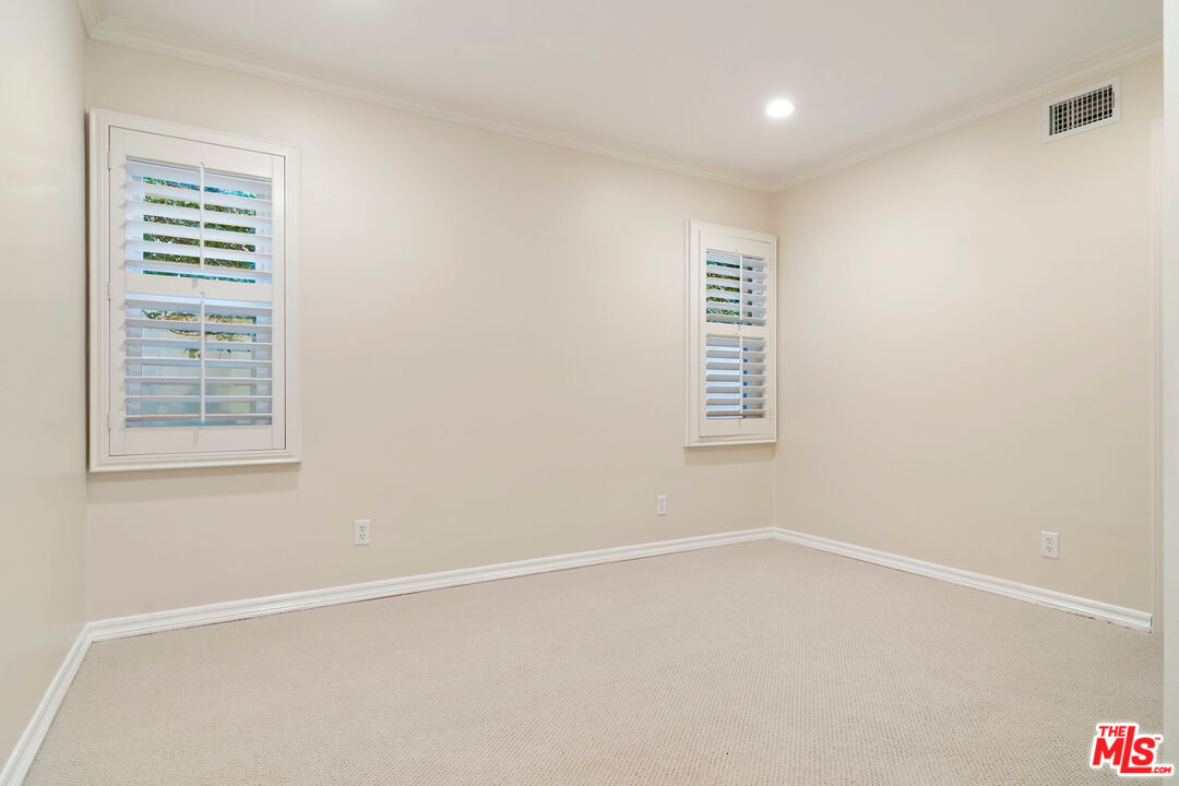 360 Alma Real Dr