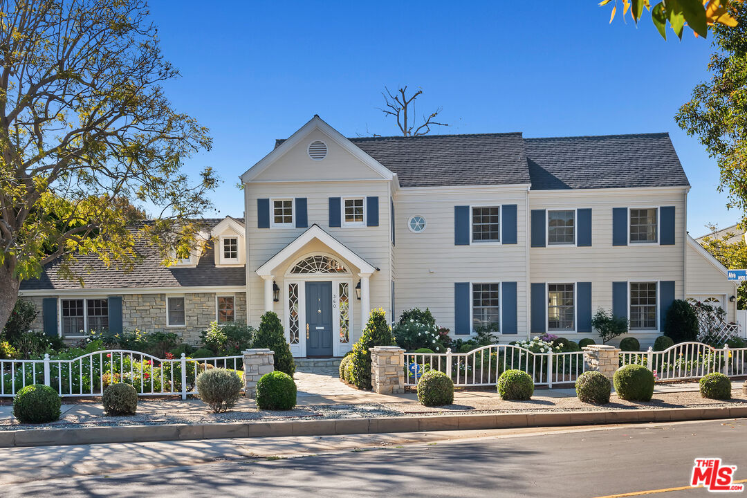 360 Alma Real Dr