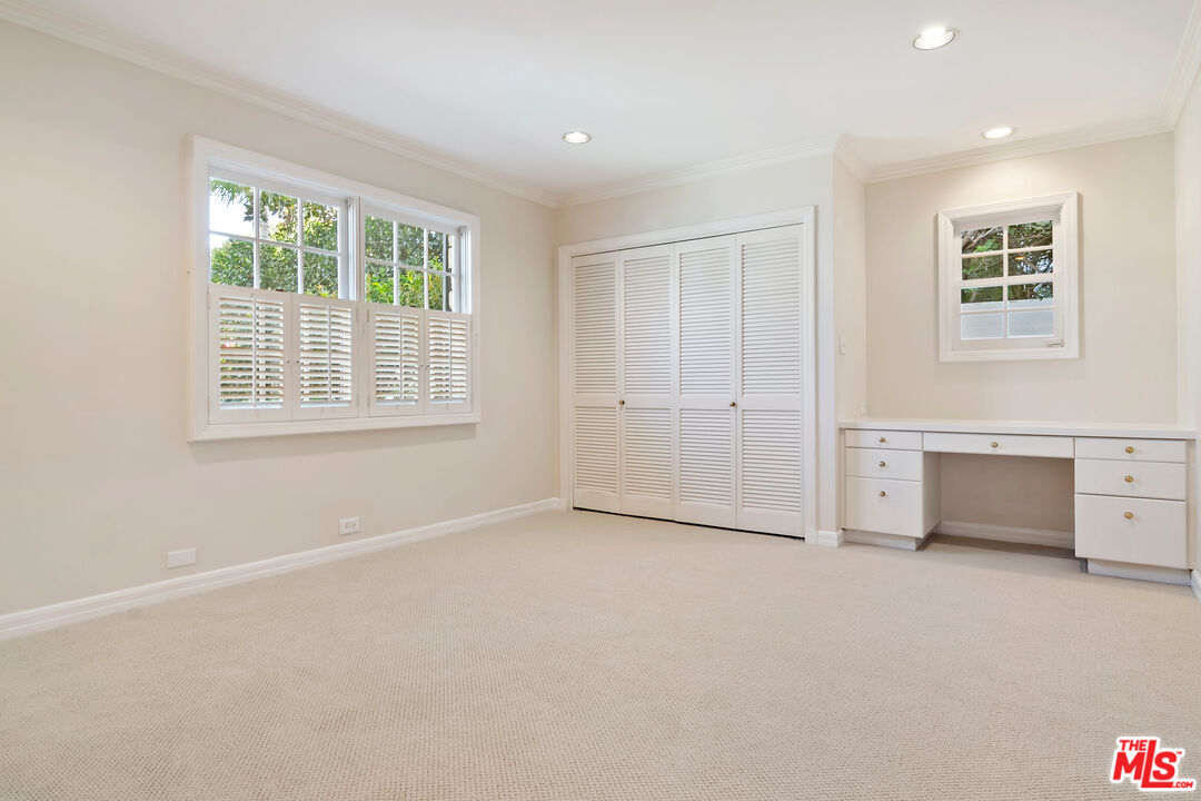 360 Alma Real Dr