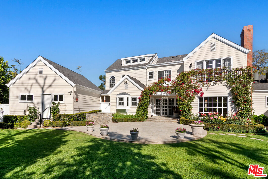 360 Alma Real Dr