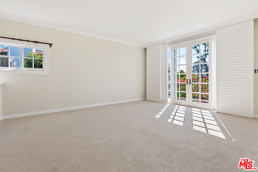 360 Alma Real Dr