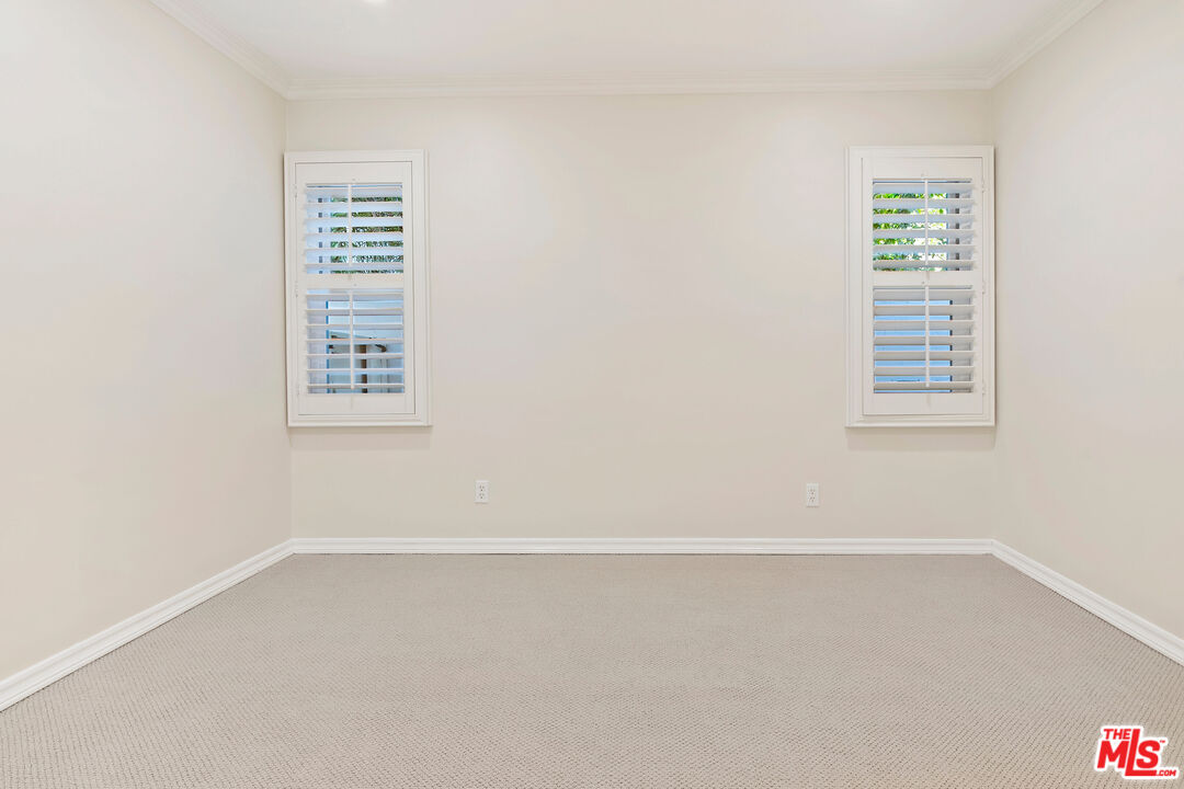 360 Alma Real Dr