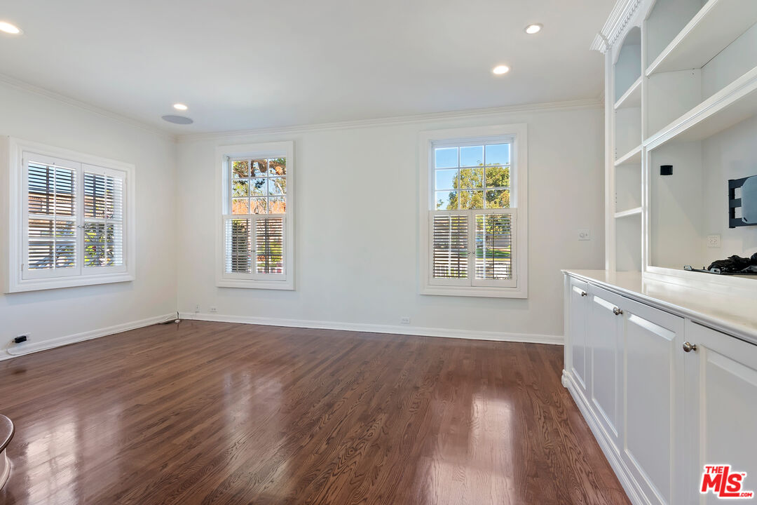 360 Alma Real Dr