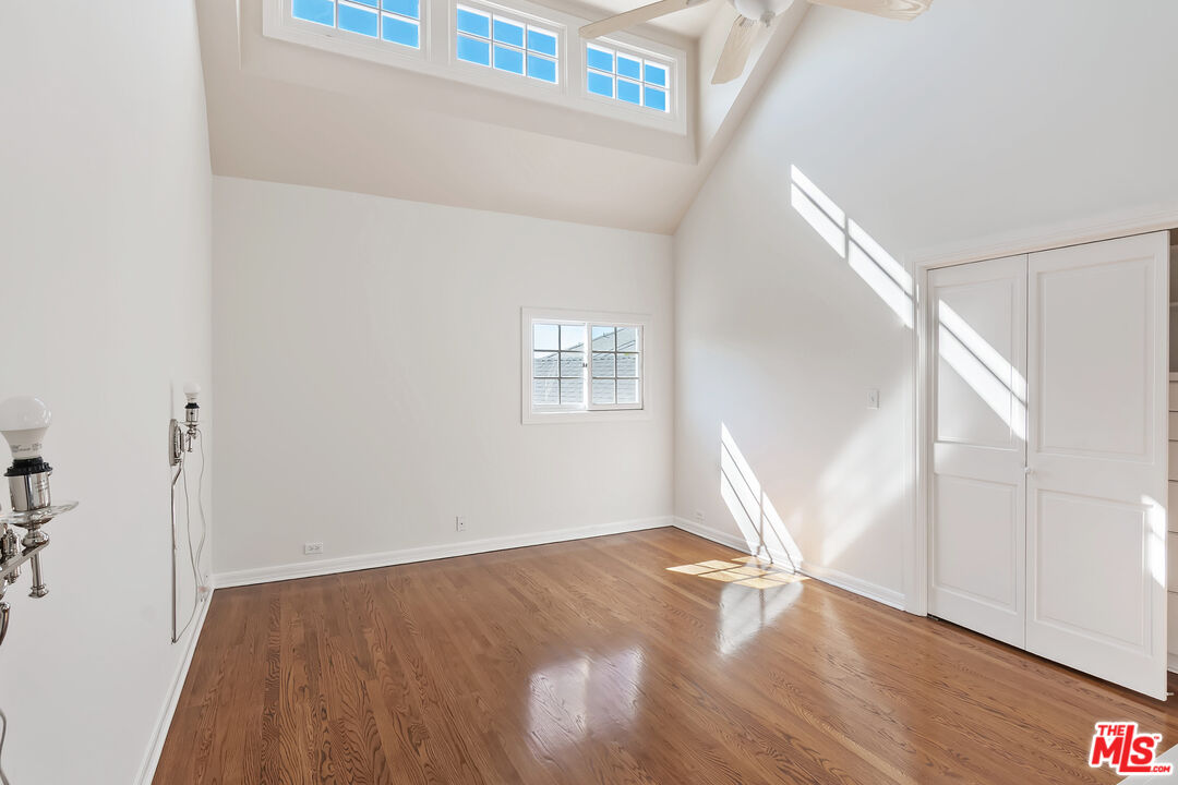 360 Alma Real Dr