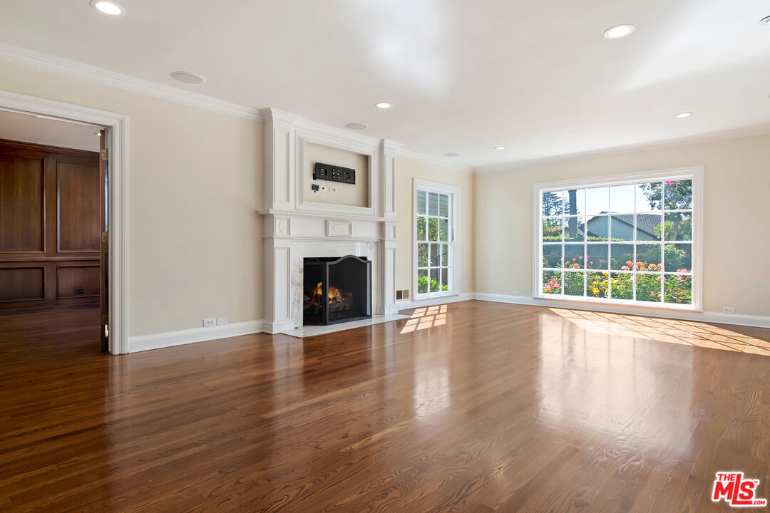 360 Alma Real Dr