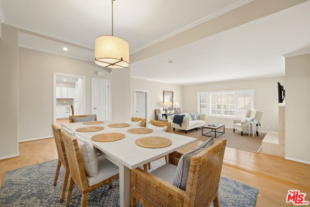1247 10th St Unit: 4