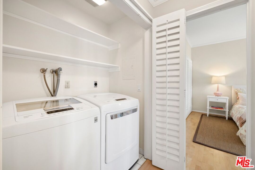 1247 10th St Unit: 4