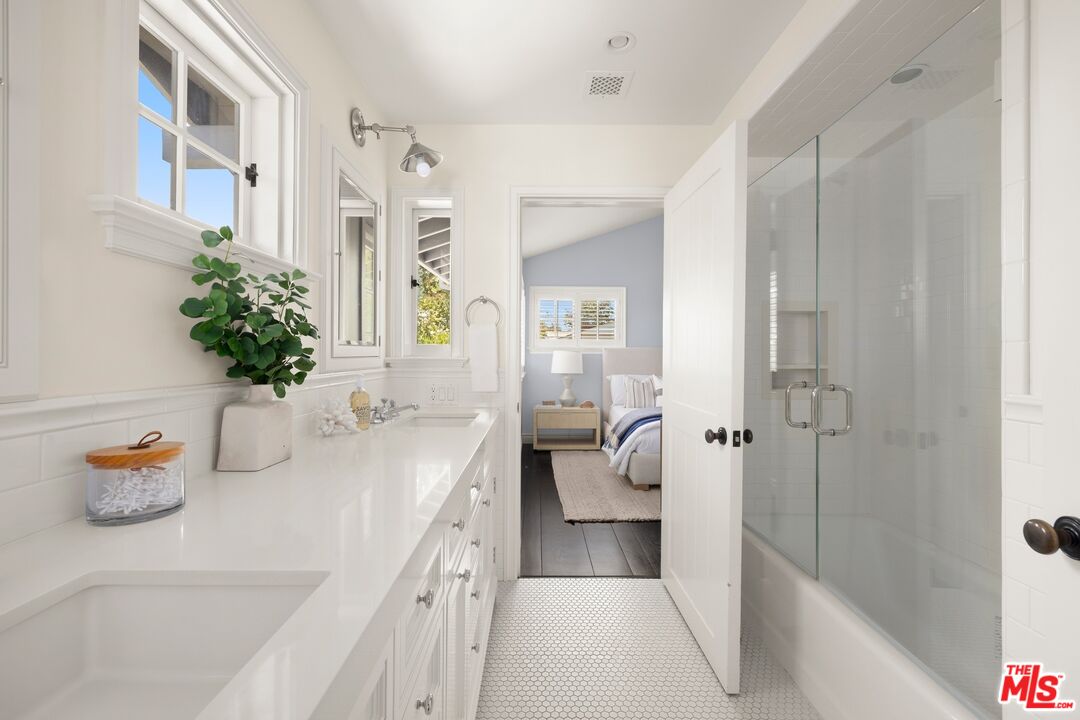 14901 Ramos Pl