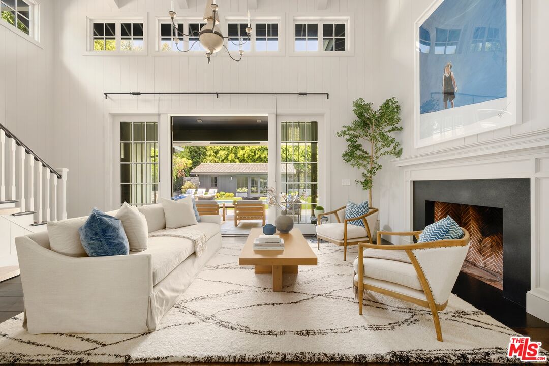 14901 Ramos Pl