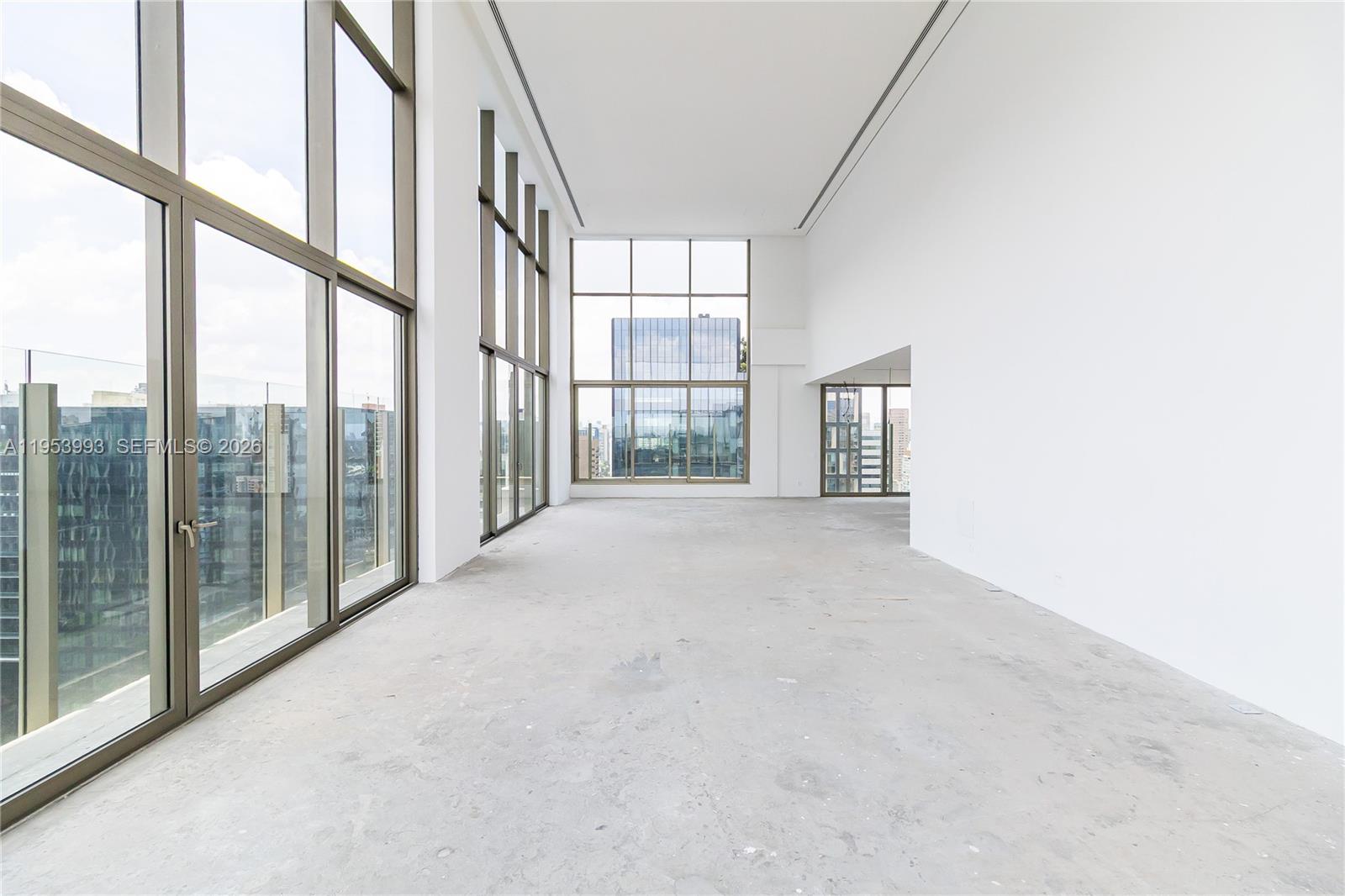 303 Rua Lopes Neto Unit: 21/22