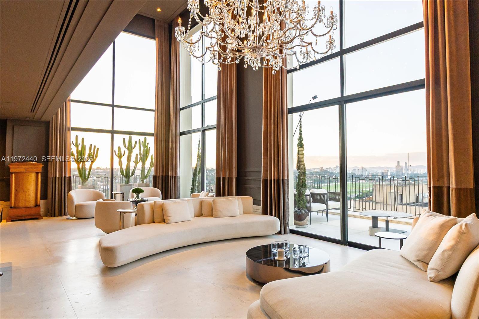 1377 Rua Leopoldo Couto de Magalhães Junior PH