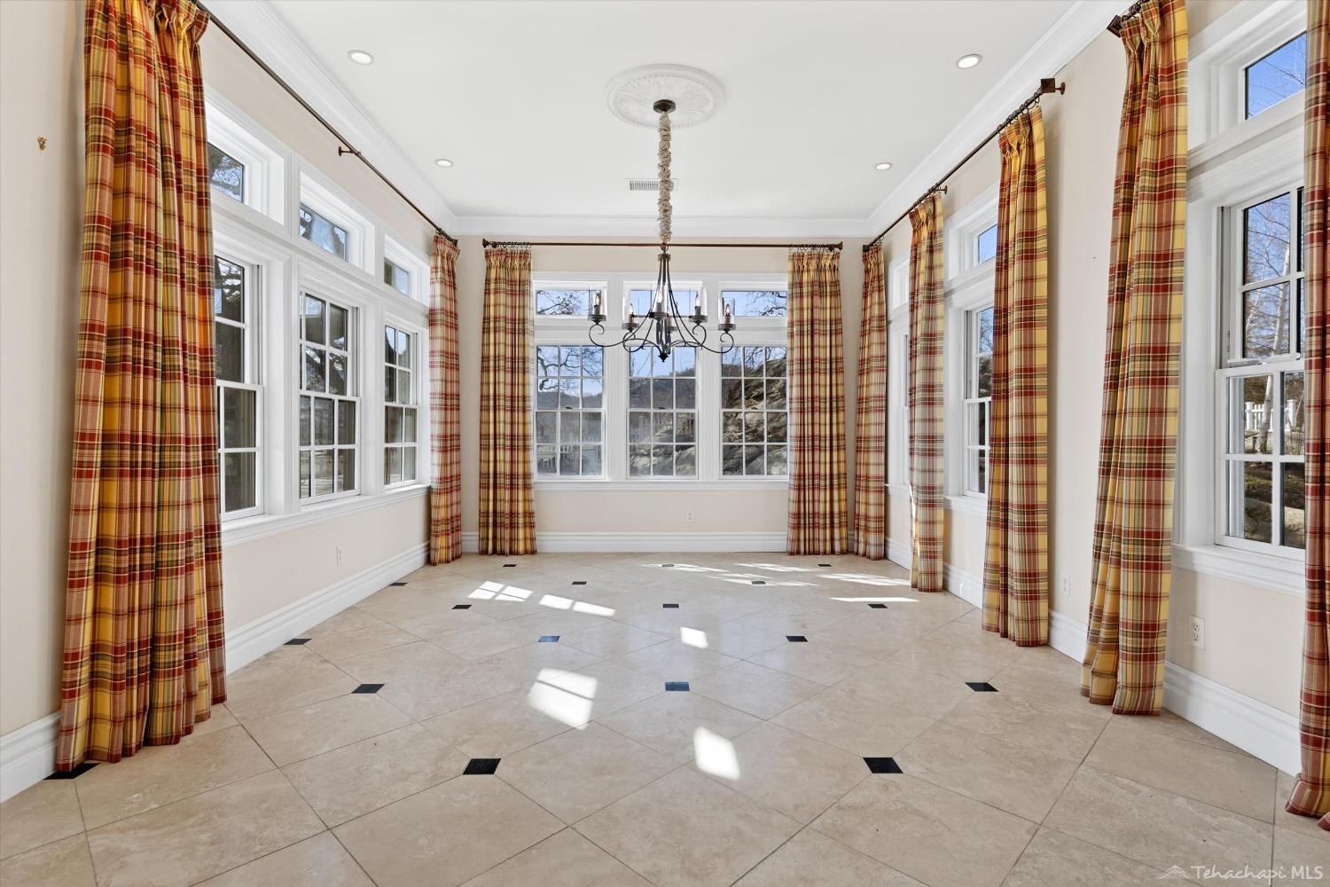 28710 Gleneagle Court
