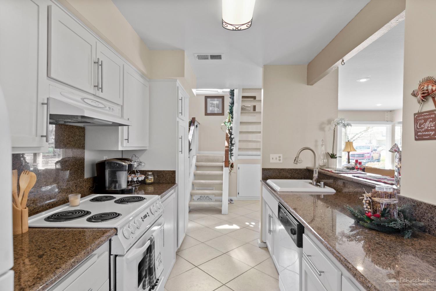 5 Cloverleaf Court