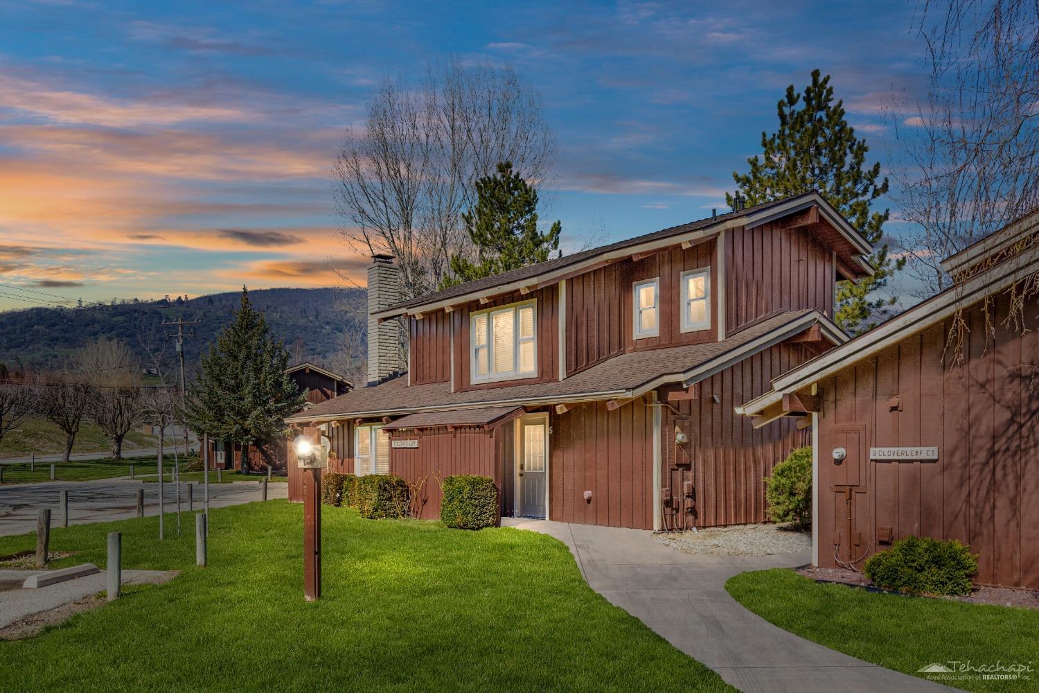 5 Cloverleaf Court