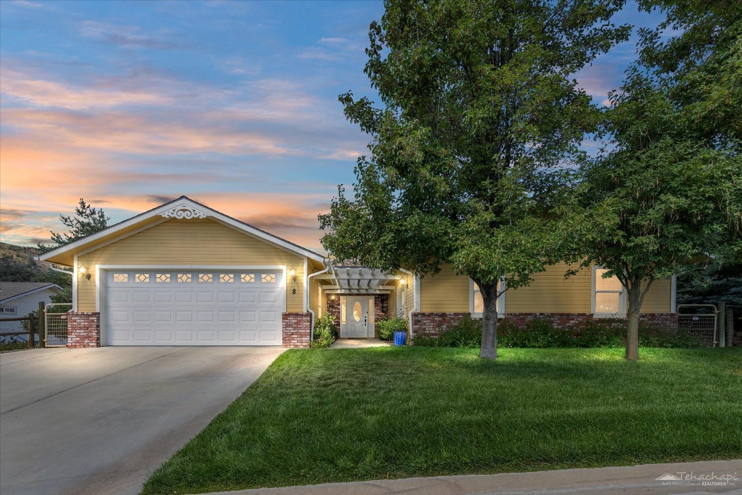 21276 White Pine Drive Unit: 8