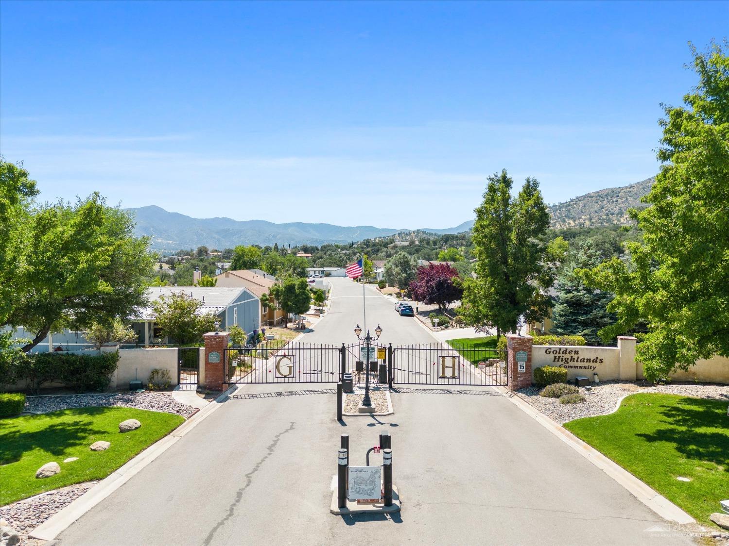 21276 White Pine Drive Unit: 8