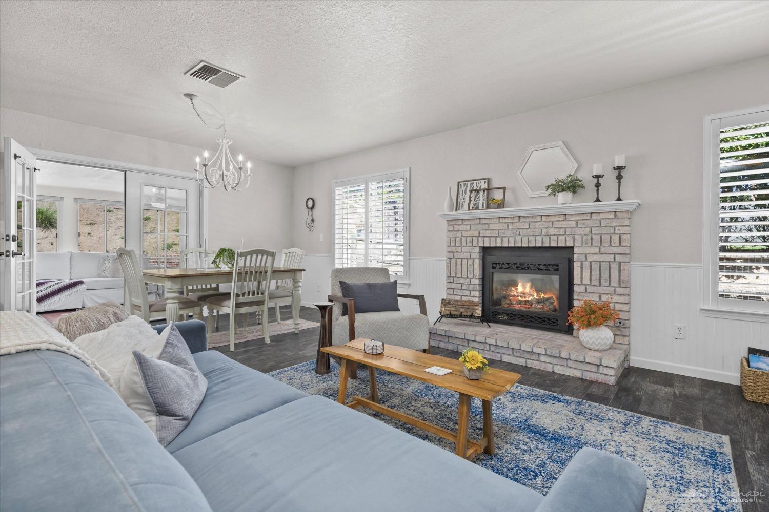 21276 White Pine Drive Unit: 8