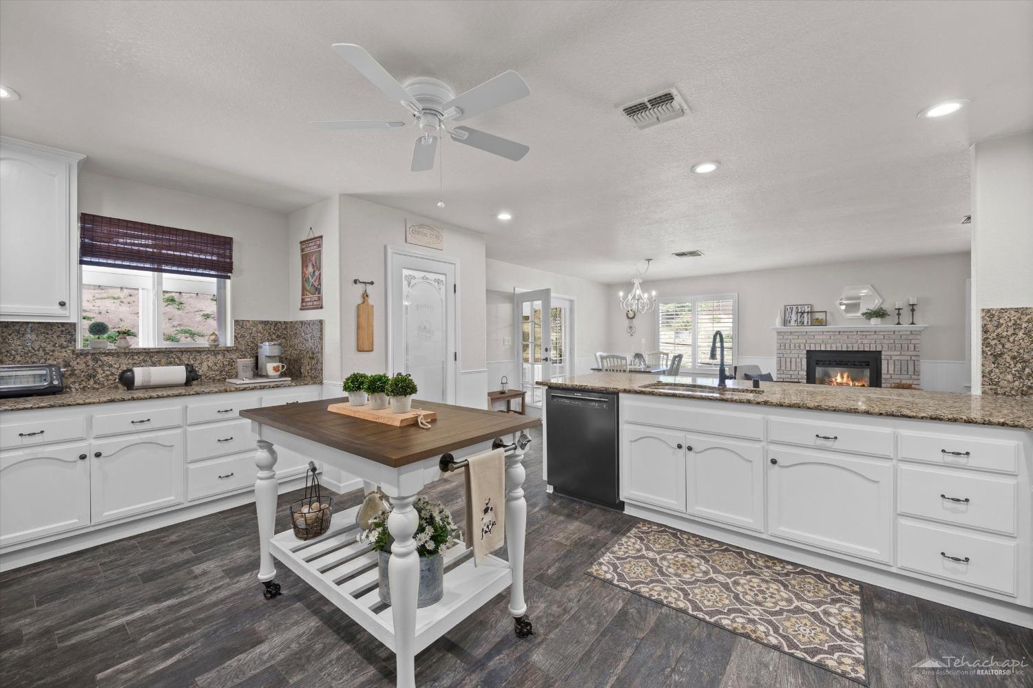 21276 White Pine Drive Unit: 8