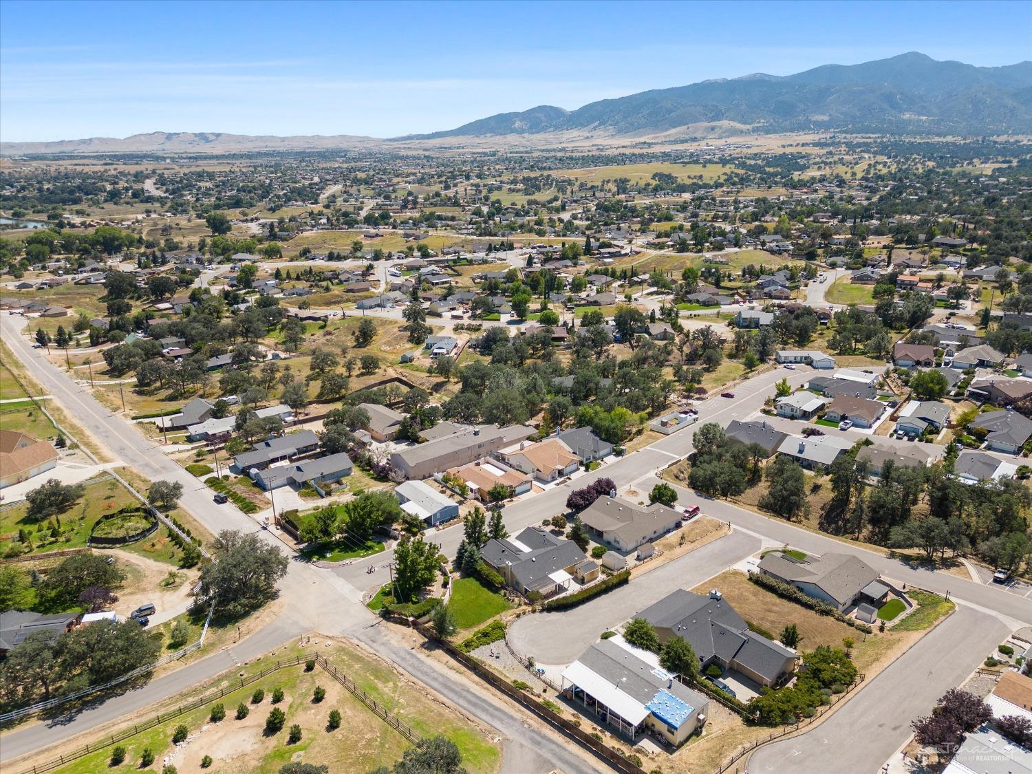 21276 White Pine Drive Unit: 8