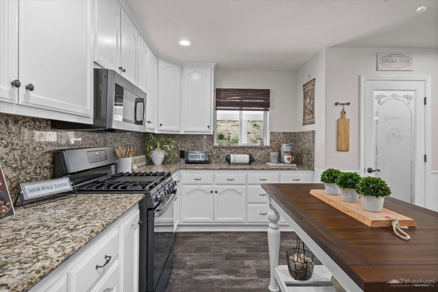 21276 White Pine Drive Unit: 8