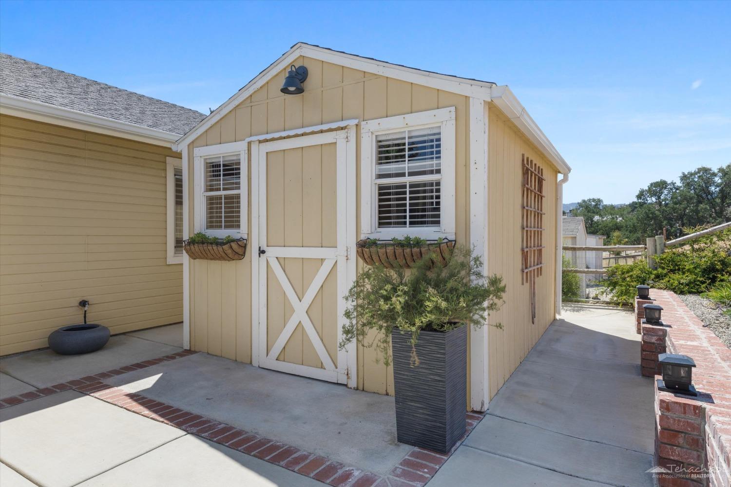 21276 White Pine Drive Unit: 8