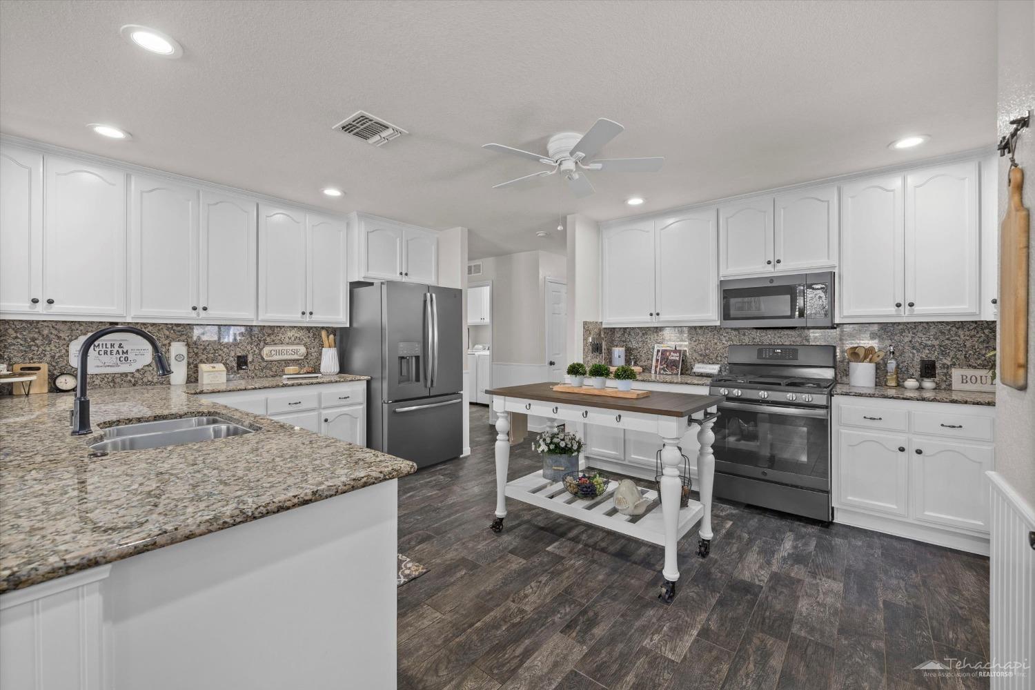 21276 White Pine Drive Unit: 8