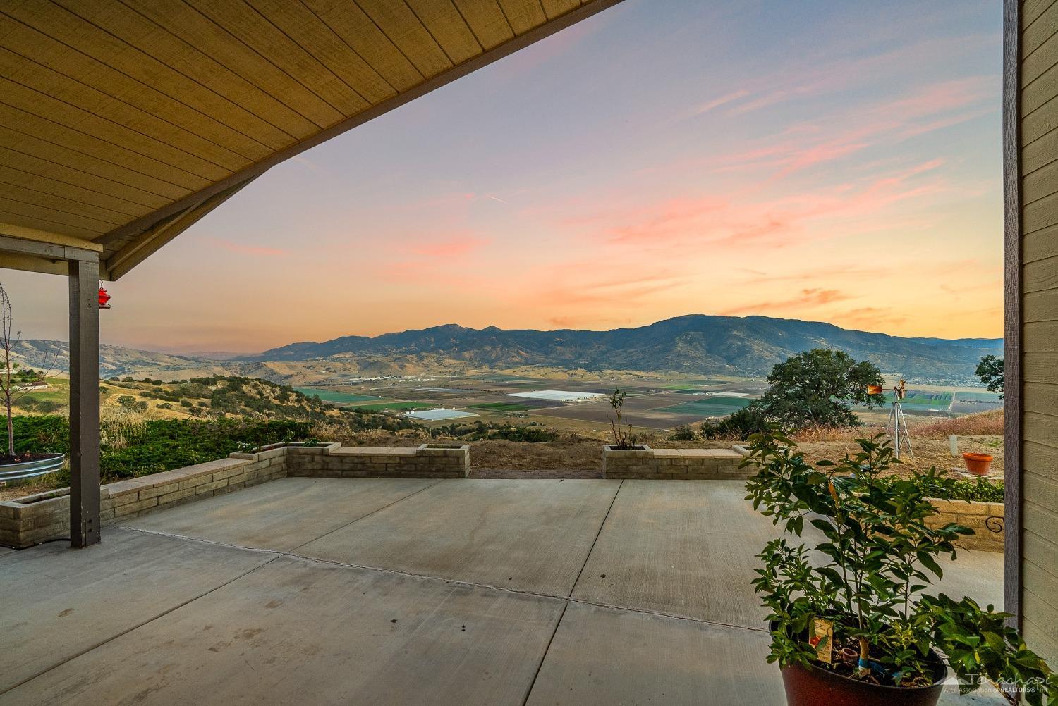 27550 Skyline Drive