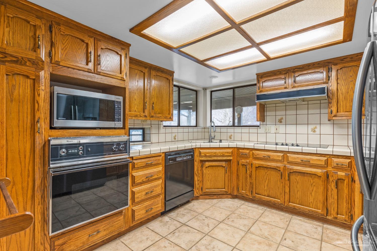 23901 Shoreline Court