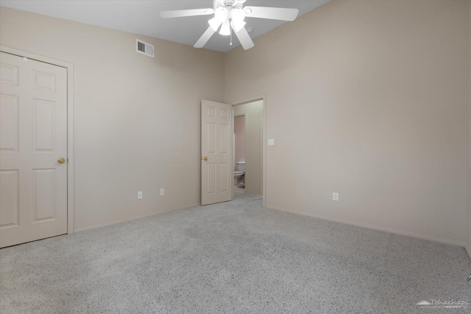 21276 White Pine Drive Unit: 48