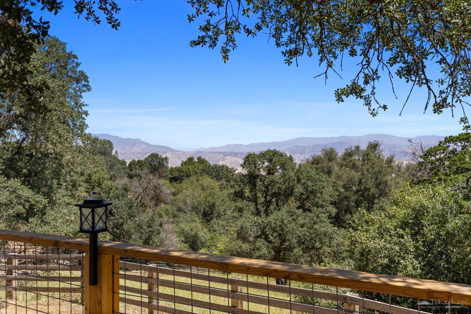 28079 Twisted Oak Road