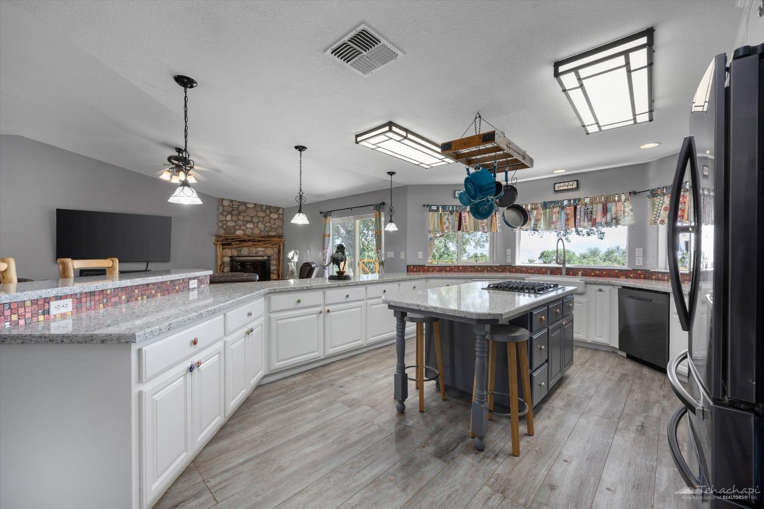 28079 Twisted Oak Road