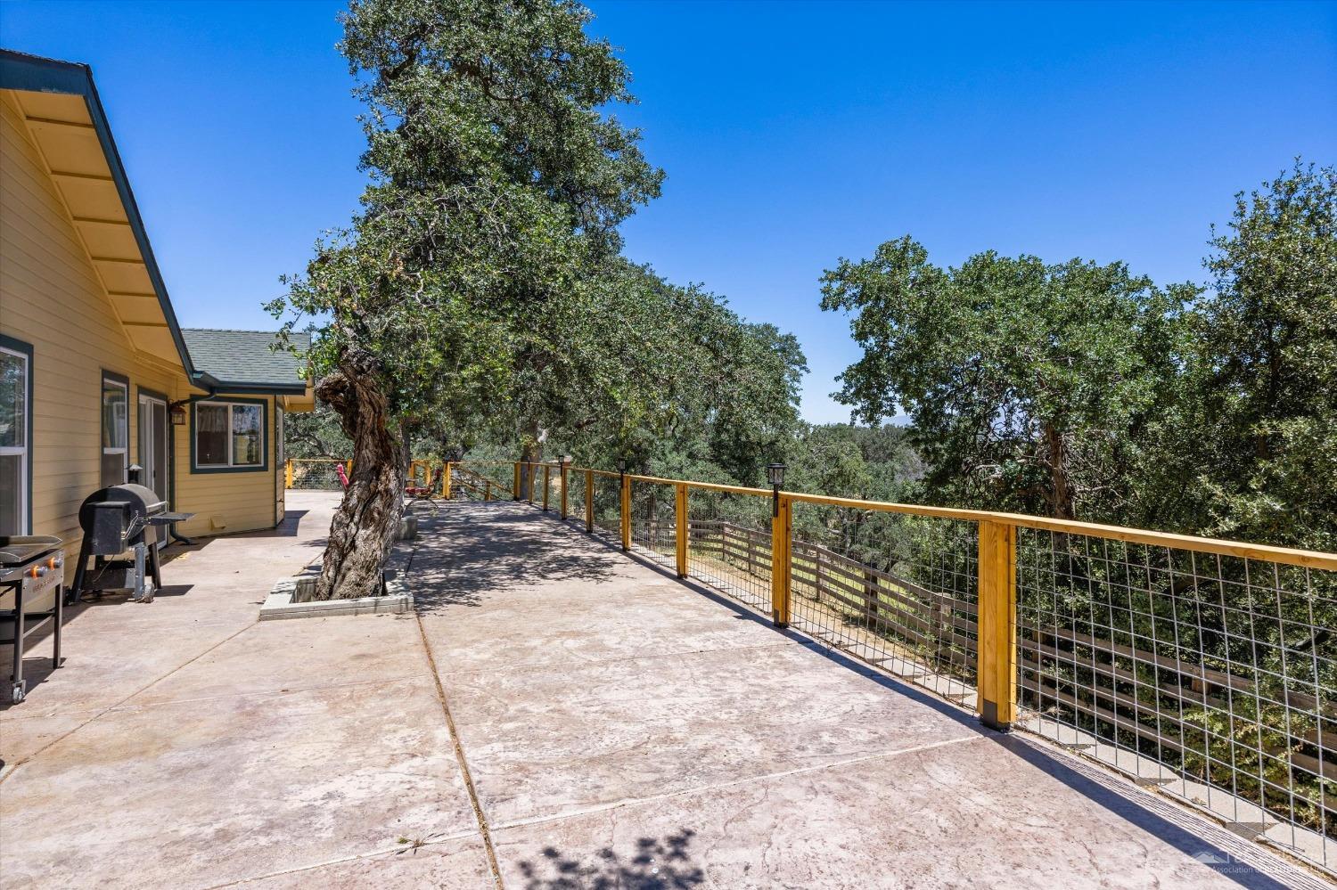 28079 Twisted Oak Road