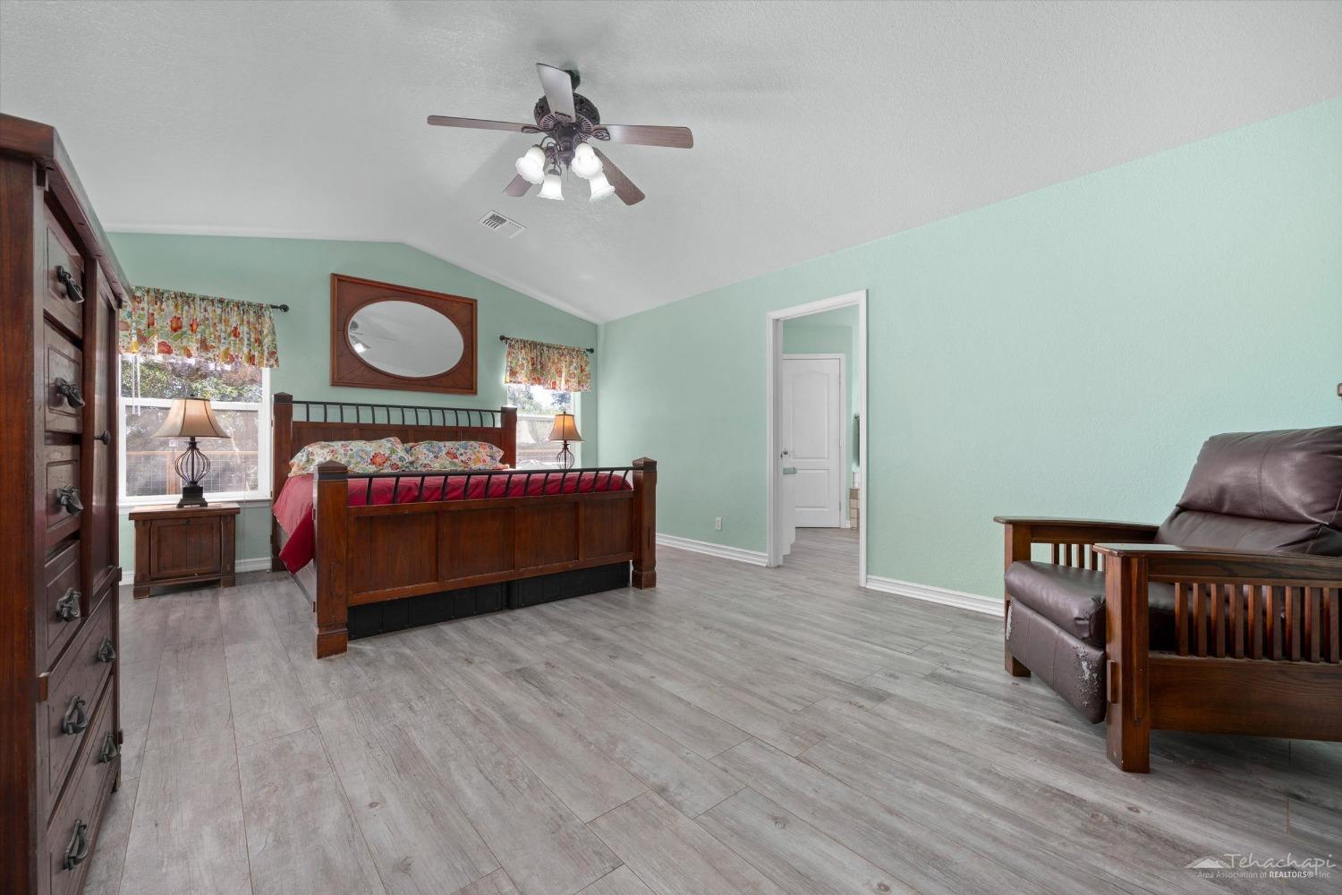 28079 Twisted Oak Road