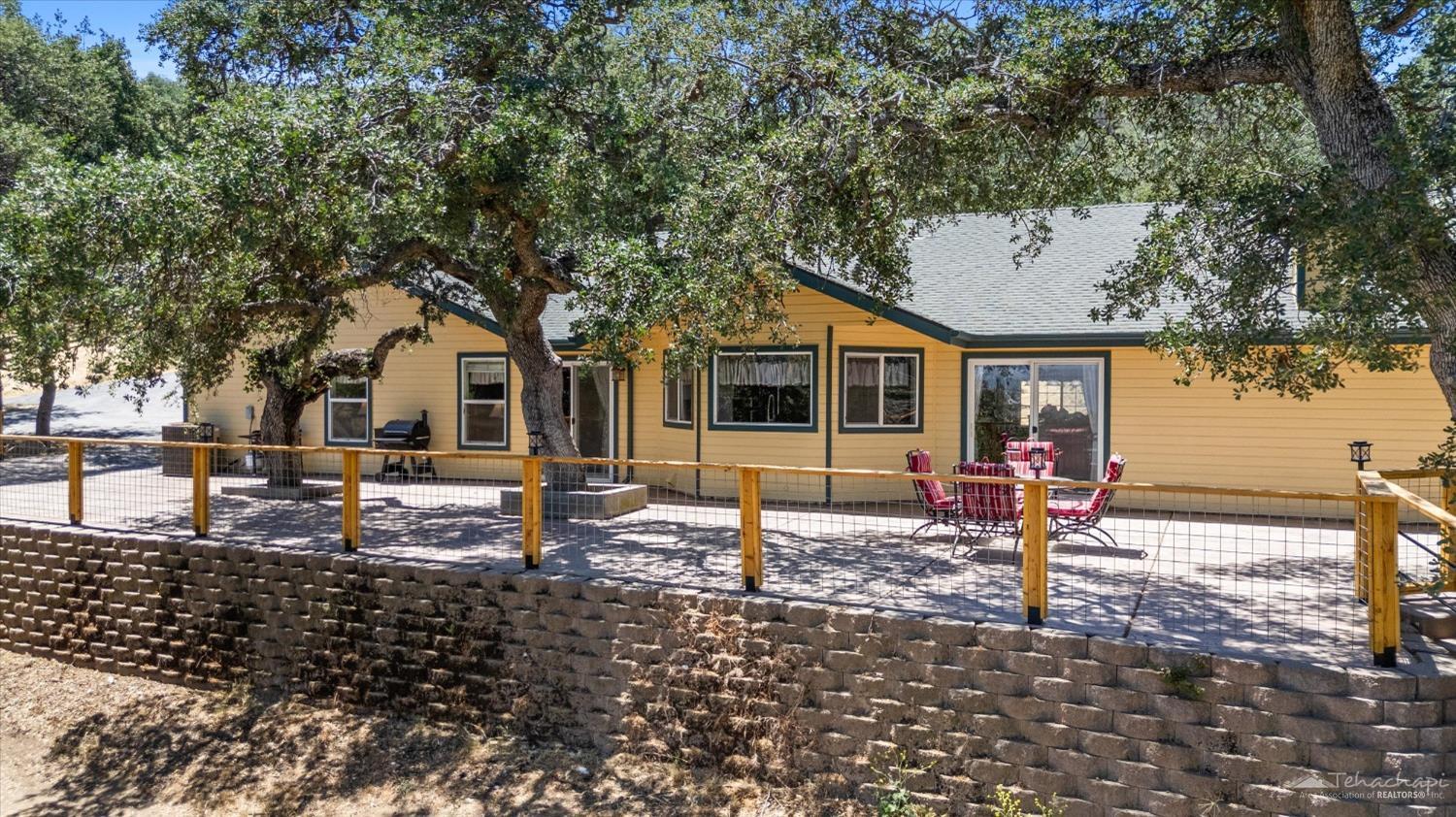 28079 Twisted Oak Road