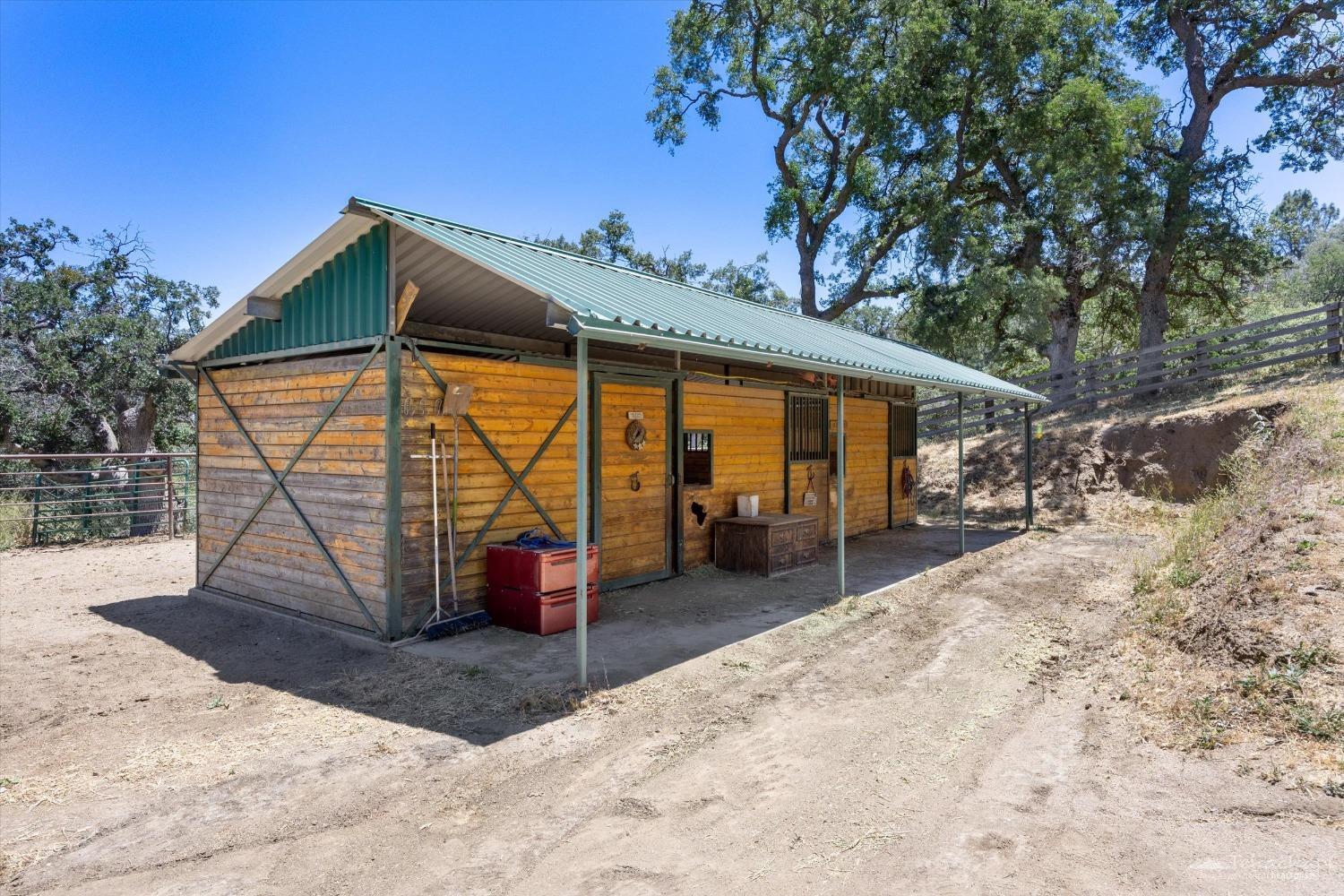 28079 Twisted Oak Road