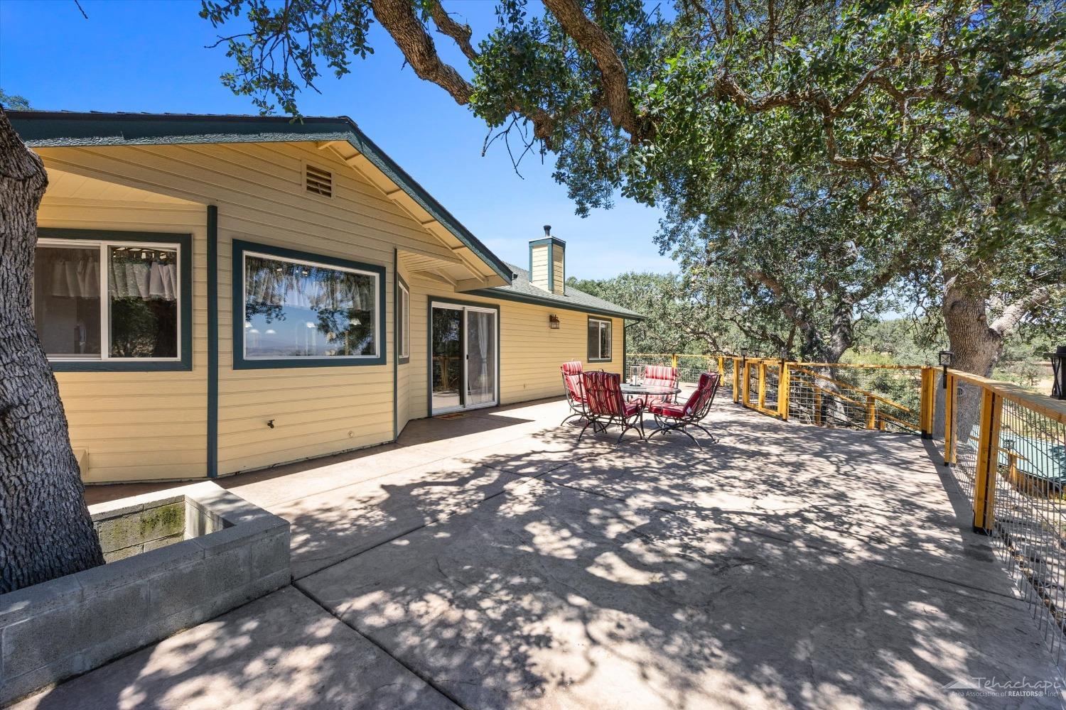 28079 Twisted Oak Road
