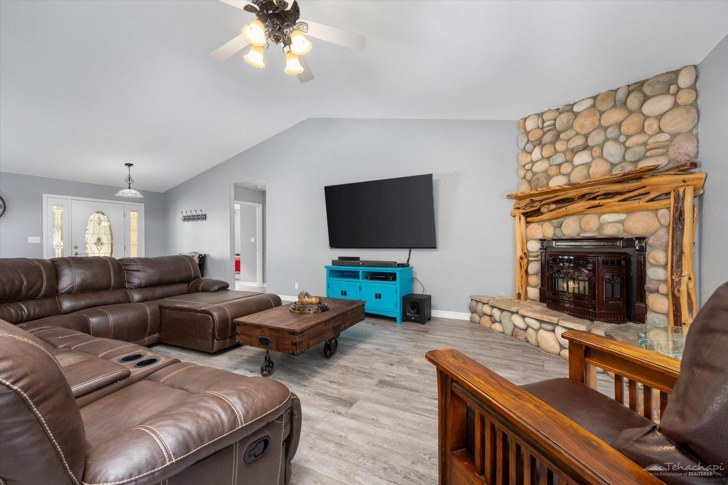 28079 Twisted Oak Road