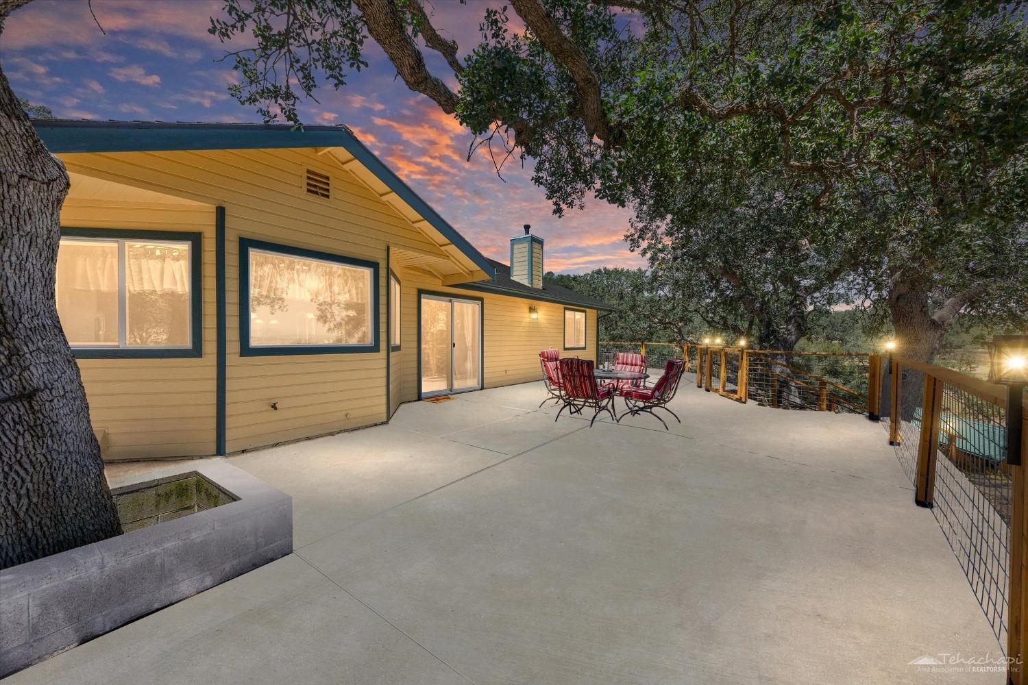 28079 Twisted Oak Road