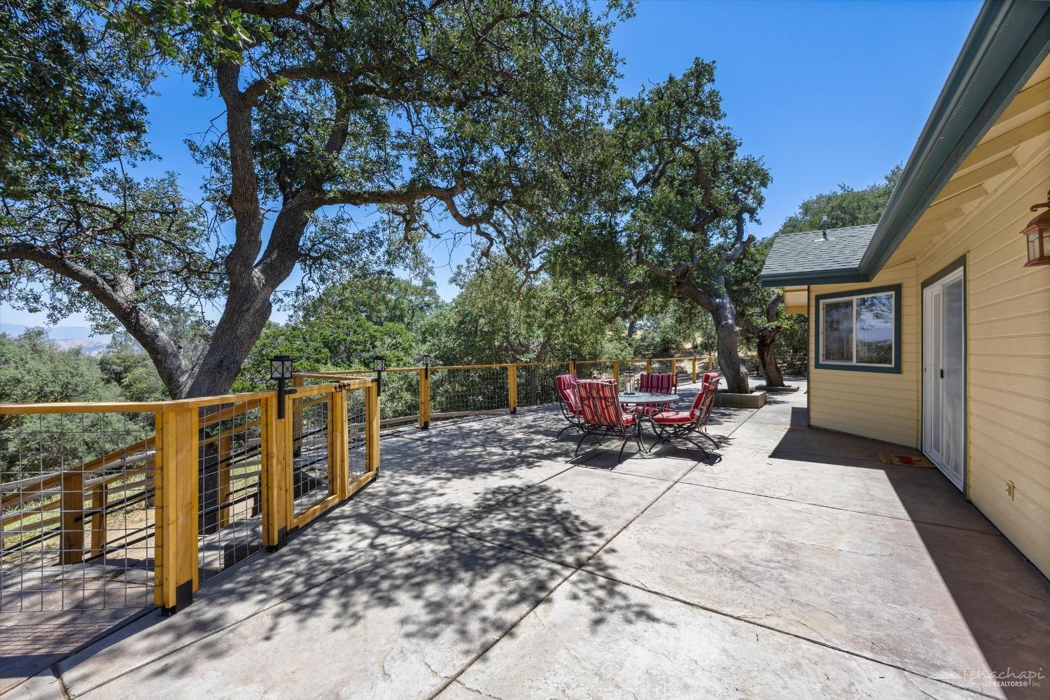 28079 Twisted Oak Road