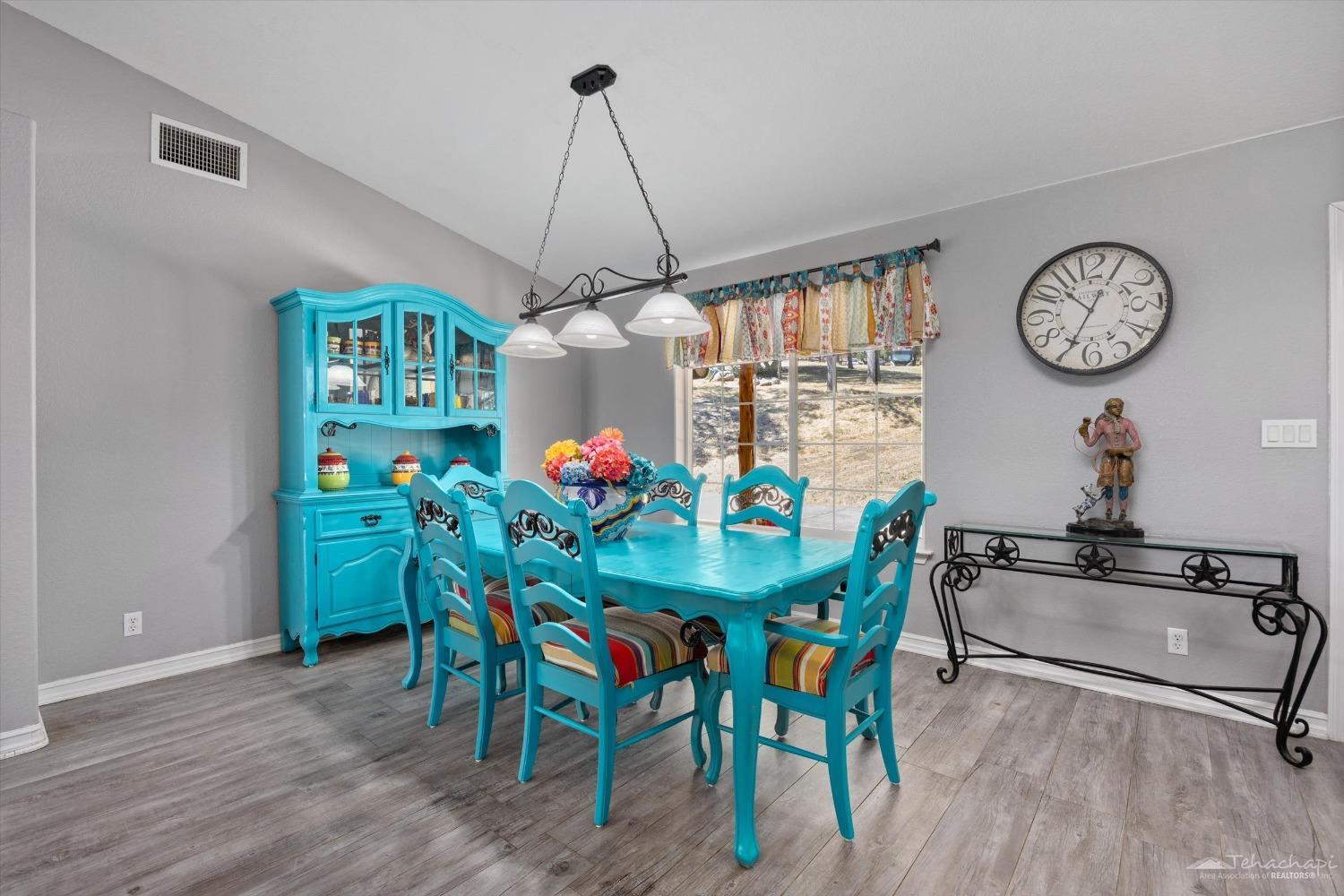 28079 Twisted Oak Road
