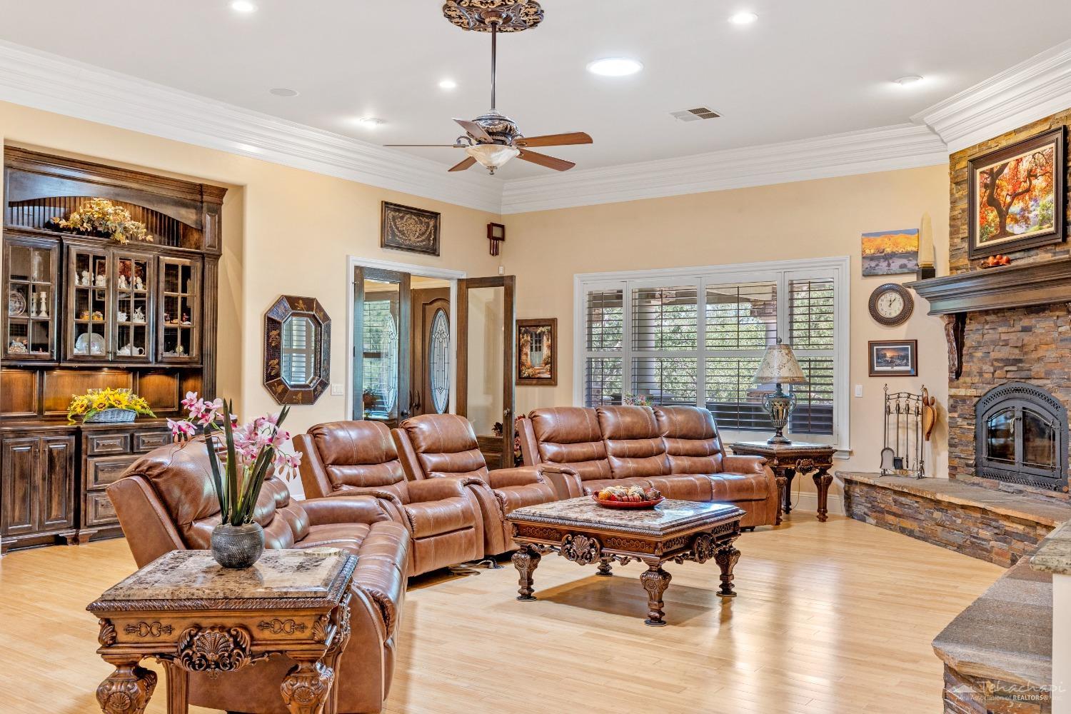 20700 Oak Glen Court